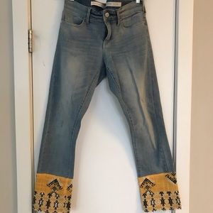 Women’s pilcro crop jeans w/ bandana hemmed bottom